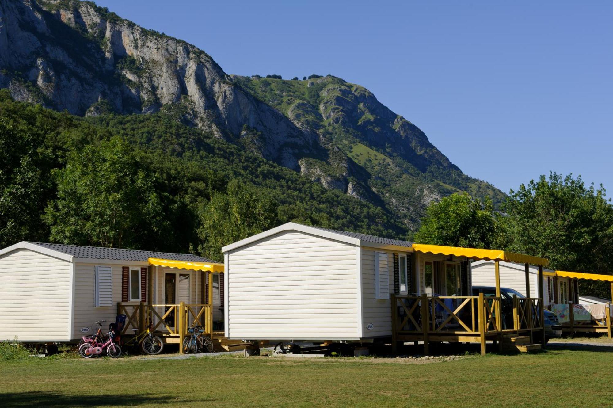 Camping Familial - Parc Aquatique - Grande Aire De Jeux A La Montagne Агос-Відалос Екстер'єр фото