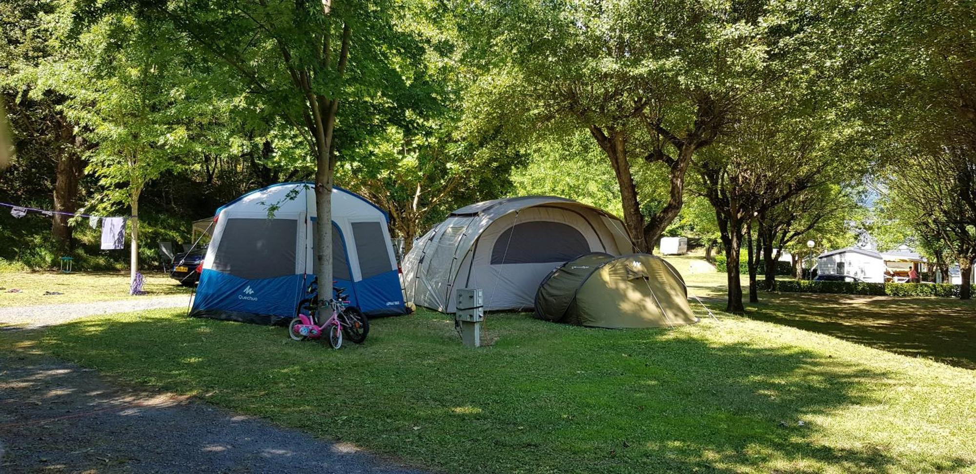 Camping Familial - Parc Aquatique - Grande Aire De Jeux A La Montagne Агос-Відалос Екстер'єр фото